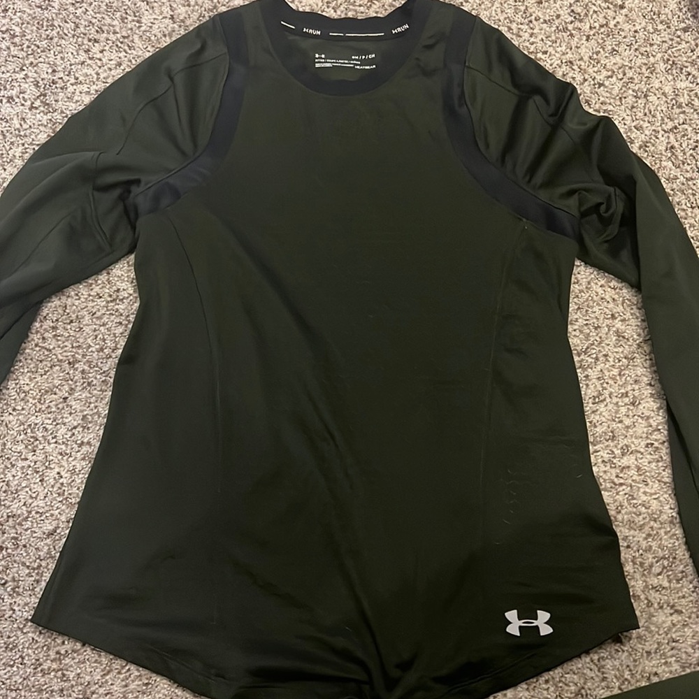 Under armour run cold gear green small athletic running shirt